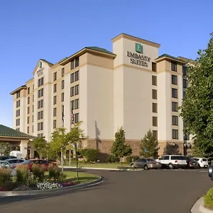 https://embassy-suites-denver-international-airport.seedenverhotels.com