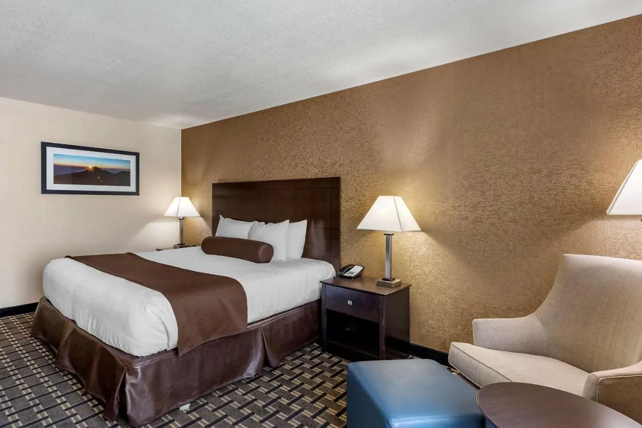 Best Western Plus Las Vegas West 3*,