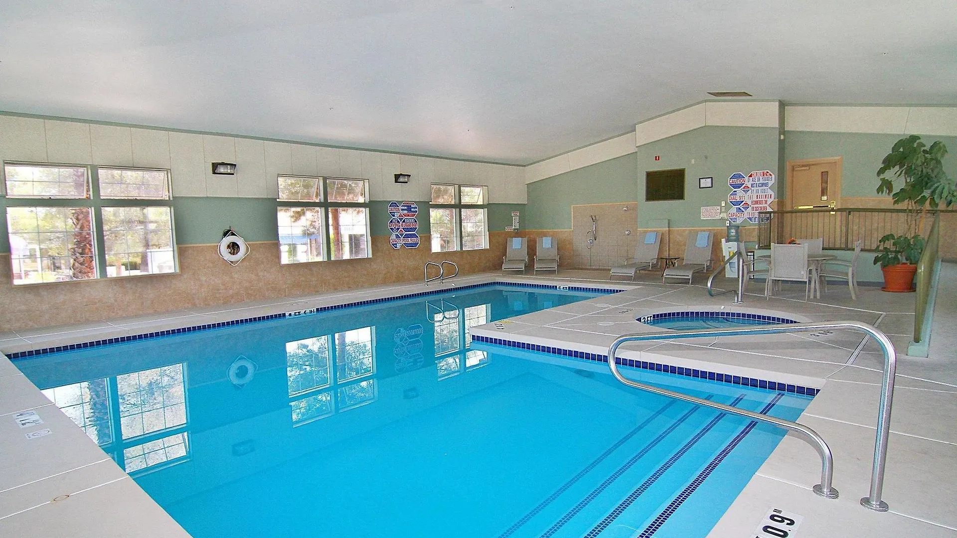 Best Western Plus Las Vegas West 3*,