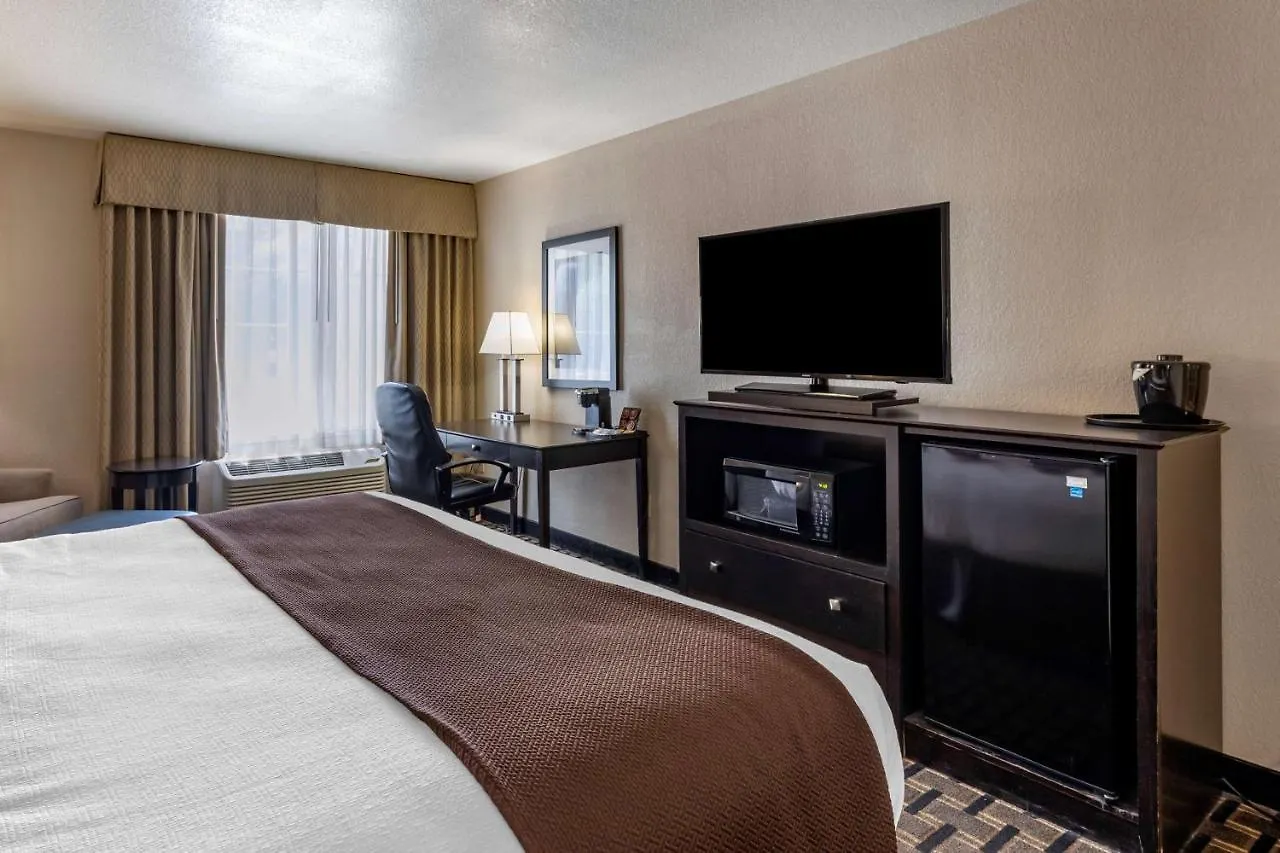 Best Western Plus Las Vegas West 3*,