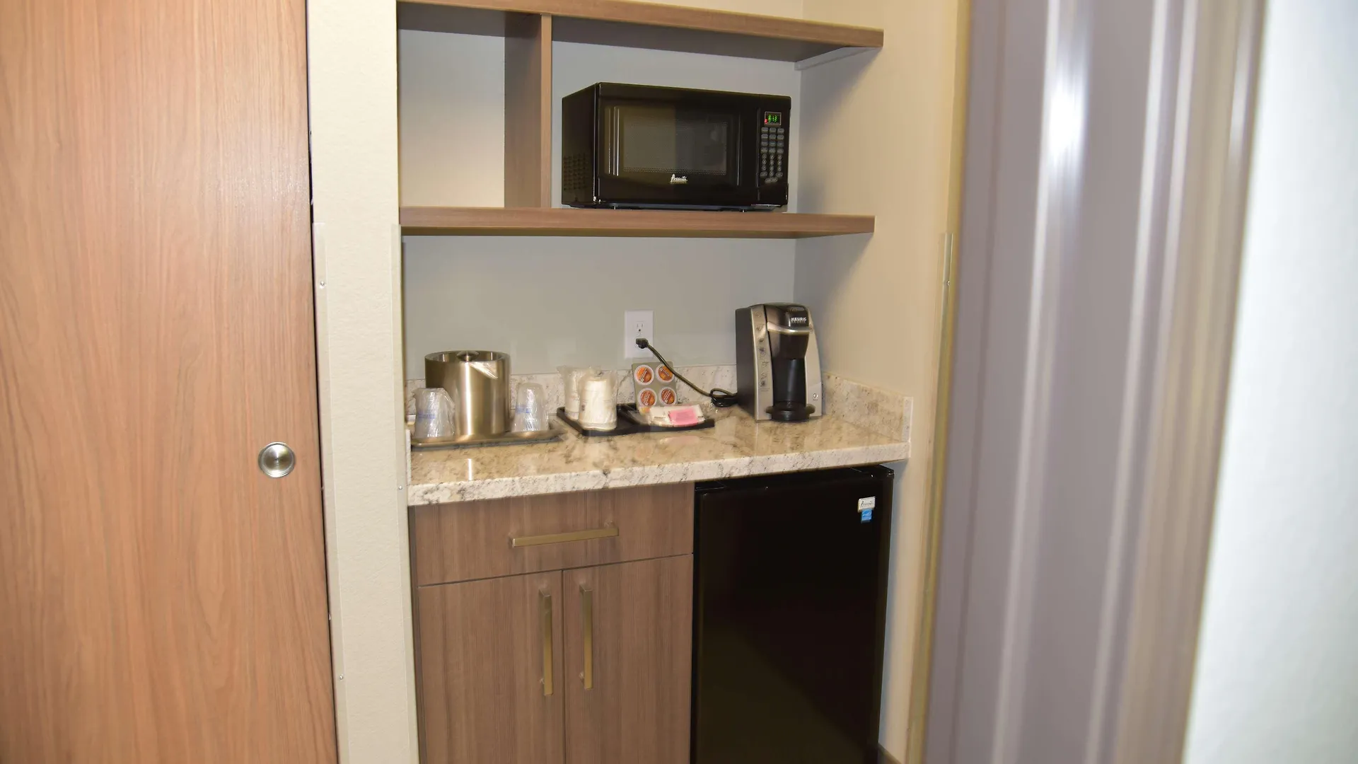 Best Western Plus Las Vegas West Hotel